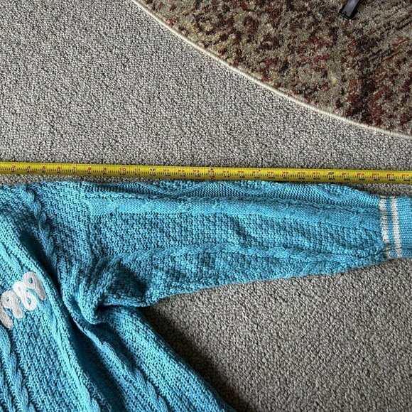 Swiftie 1989 TV Taylor's Version Blue Cardigan M/L - Cozy & Collectible! - Picture 10 of 10